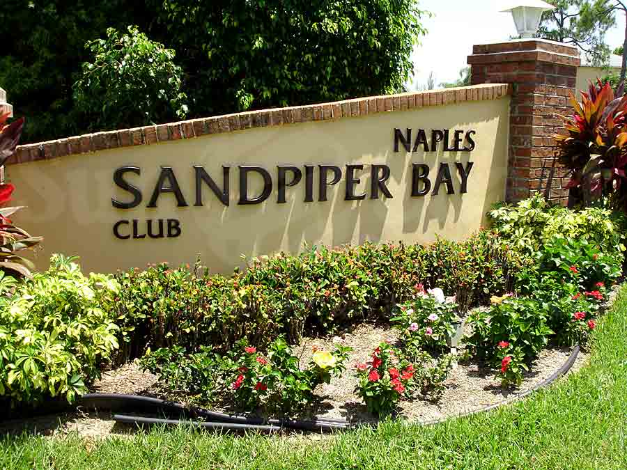 NAPLES SANDPIPER BAY CLUB Signage